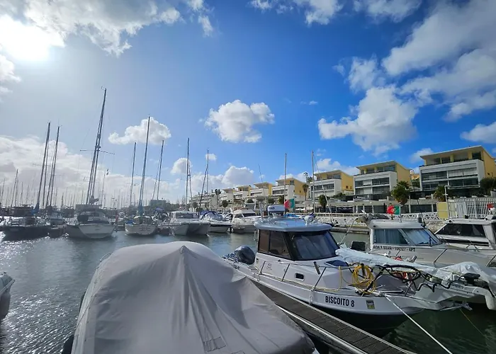 Hotel na wodzie Expo Barco Lancha H33 *