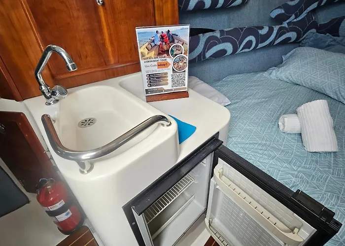 Expo Barco Lancha H33 Hotel na wodzie