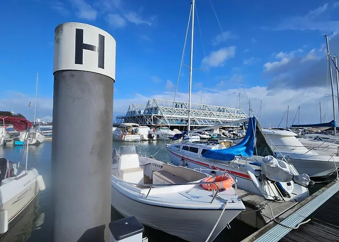 Hotel na wodzie Expo Barco Lancha H33 *