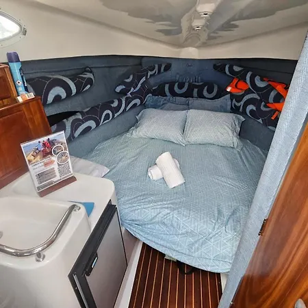 Expo Barco Lancha H33 * Lisboa