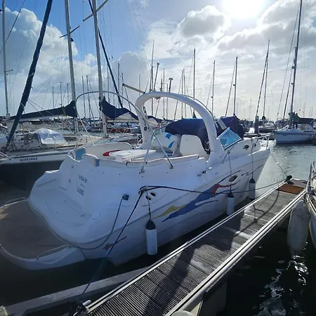 Botel Expo Barco Lancha H33 *