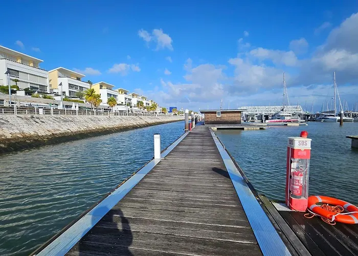 Expo Barco Lancha H33 * Lisbon