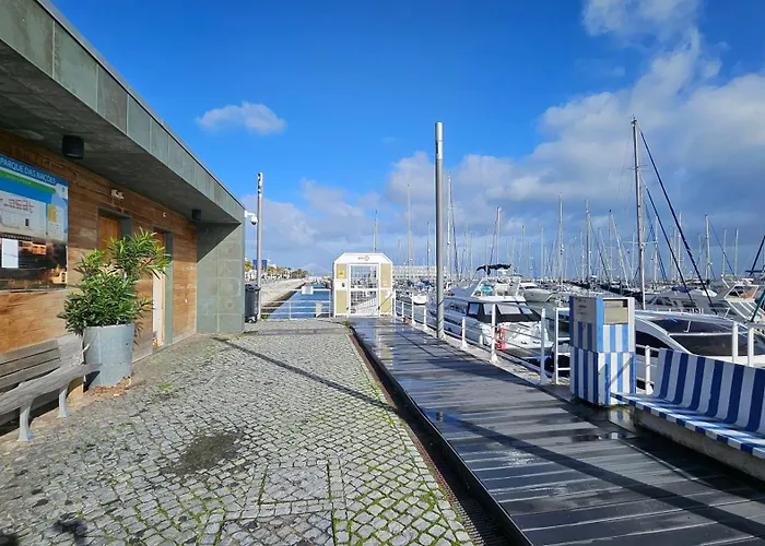 Expo Barco Lancha H33 * Lisbon