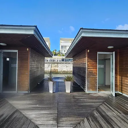 Expo Barco Lancha H33 Úszó hotel *